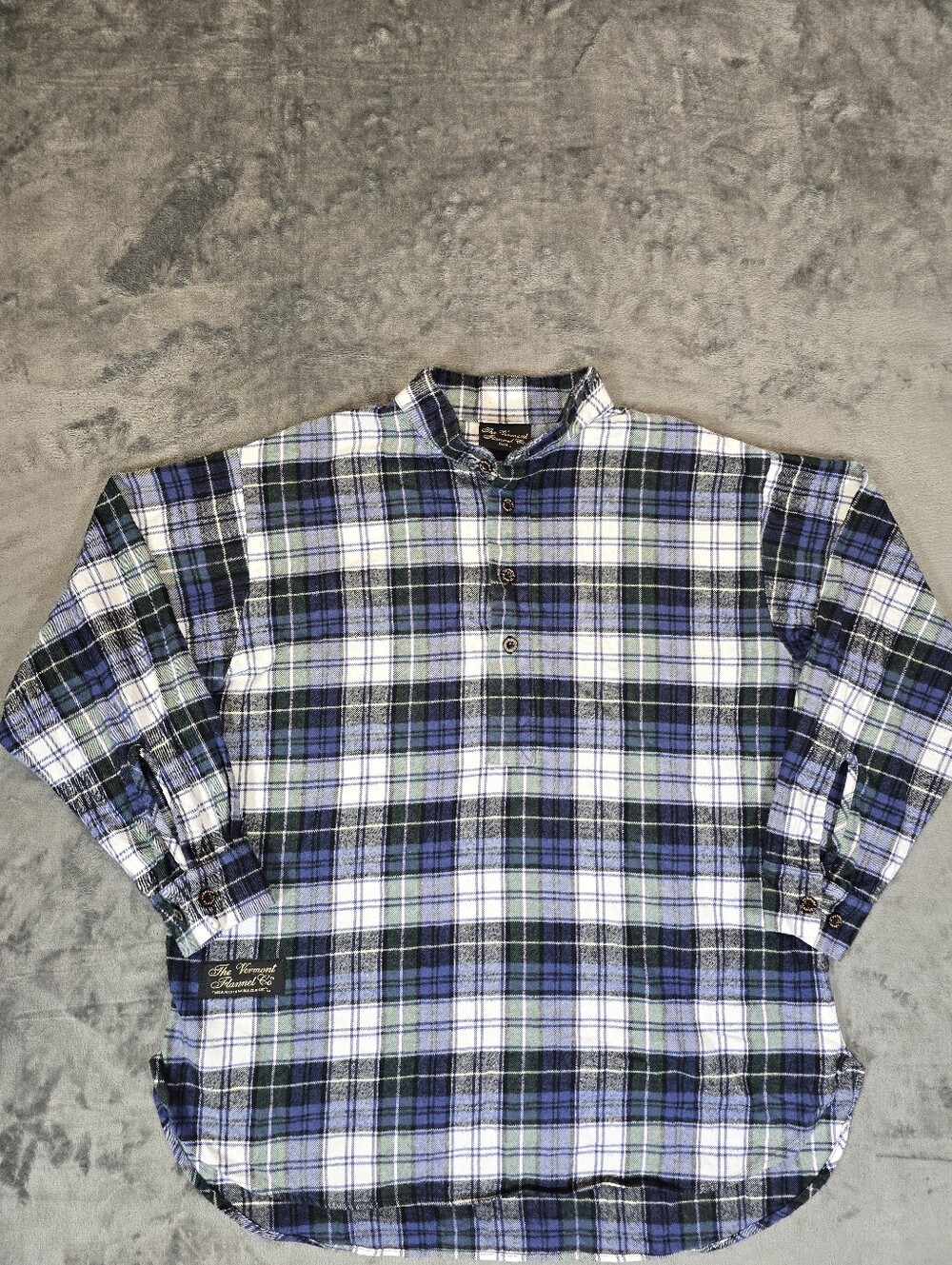 The Vermont Flannel Co Plaid Pullover Henley Size Small